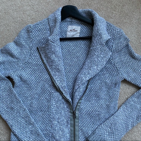 Gray and White sweater blazer - Picture 2 of 5